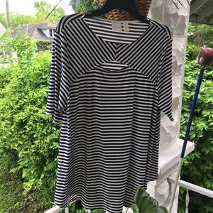 Chico’s Tunic Style Blouse.Black and white stripe.
